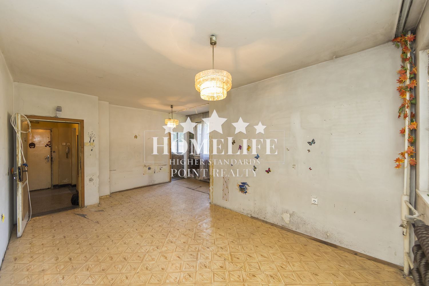 For renovation - a spacious two-room apartment in Druzhba 1, allowing conversion into a three-room apartment.-0 For renovation - a spacious two-room apartment in Druzhba 1, allowing conversion into a three-room apartment. - 0