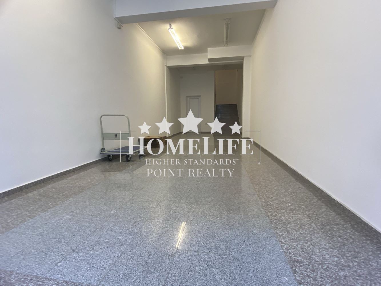 Office for sale in Mladost 4-0 Office for sale in Mladost 4 - 0