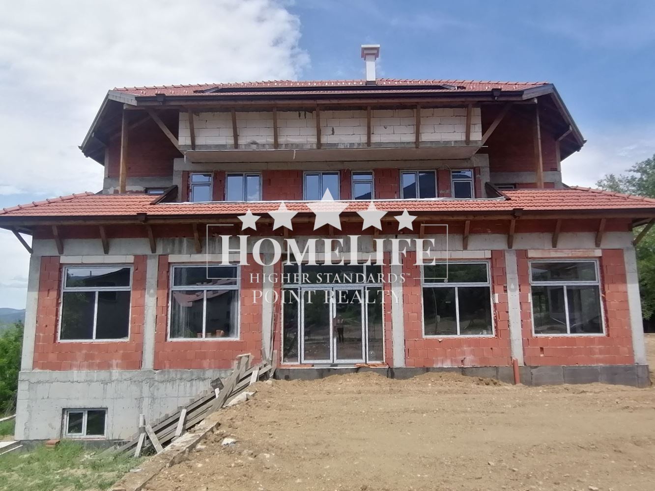 Building intended as a retirement home near Sapareva Banya for sale-0 Building intended as a retirement home near the town of Sapareva Banya for sale - 0