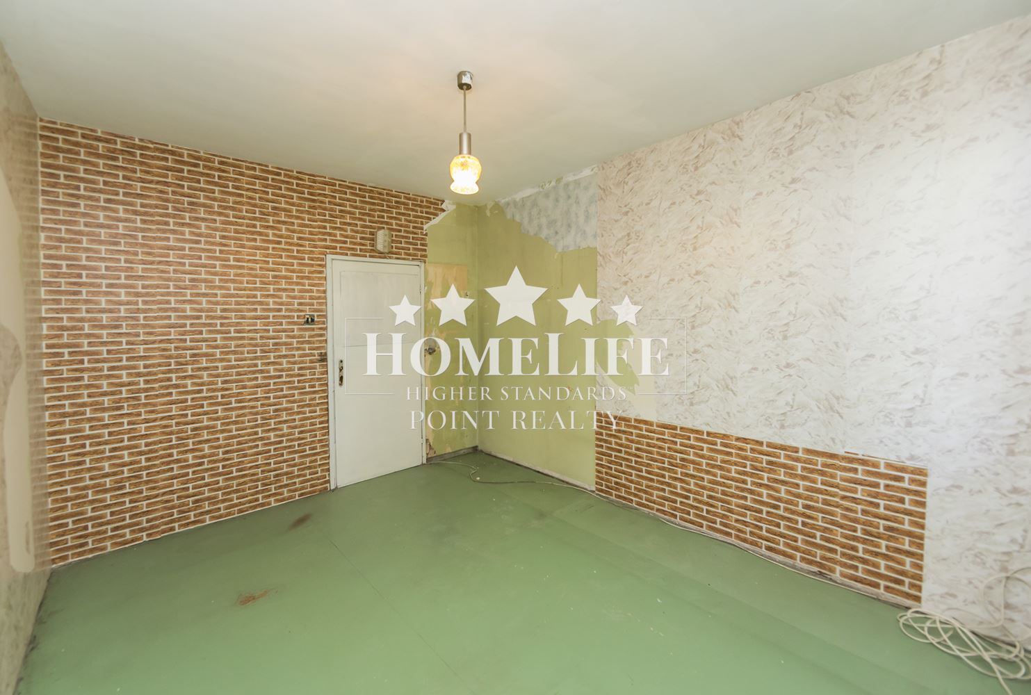 For renovation - a spacious two-room apartment in Druzhba 1, allowing conversion into a three-room apartment.-0 For renovation - a spacious two-room apartment in Druzhba 1, allowing conversion into a three-room apartment. - 0