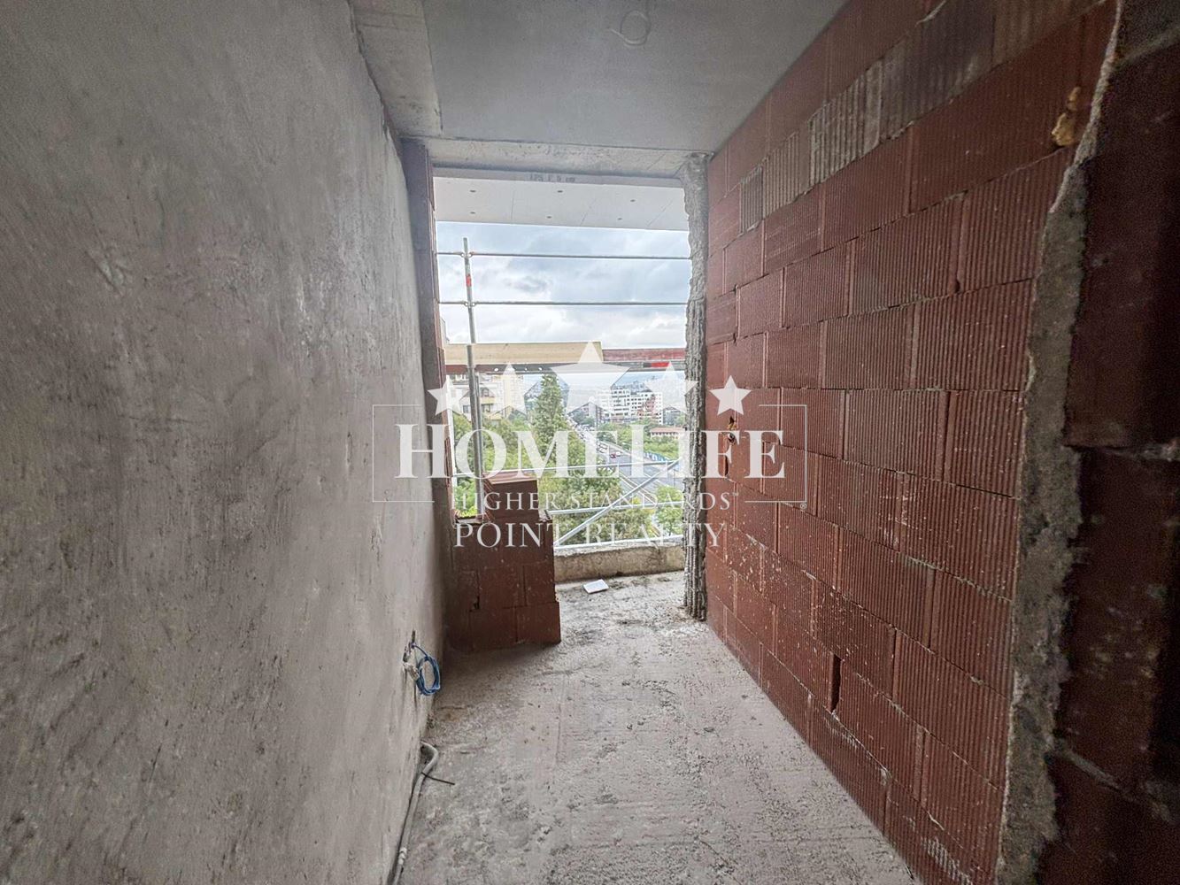 Просторен 3-стаен апартамент в Лагера – 135 кв.м.-0 Просторен 3-стаен апартамент в Лагера - 135 кв.м. - 0